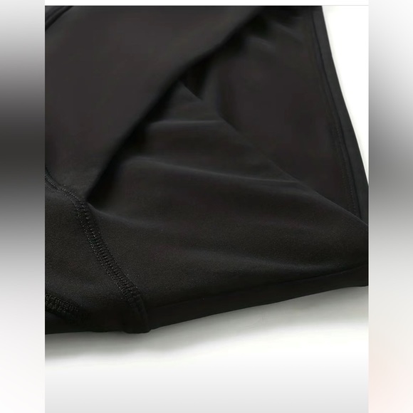 NEW V waist black pocketed yoga stretch pants - Picture 9 of 9